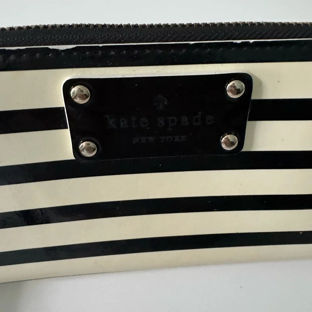 Kate Spade Black and Cream Striped Wallet